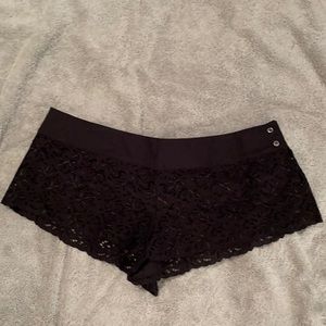 Ladies Cosabella boy shorts no stretch